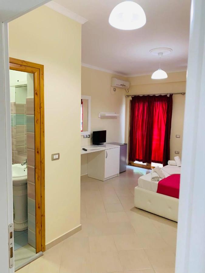 Nova Hotel Εξαμίλιο Εξωτερικό φωτογραφία